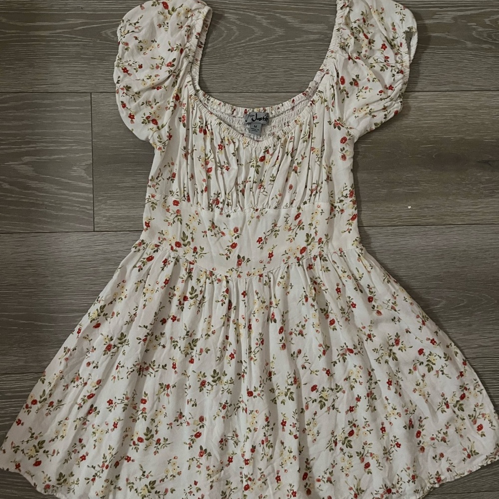 J for Justify White Floral shorts Dress